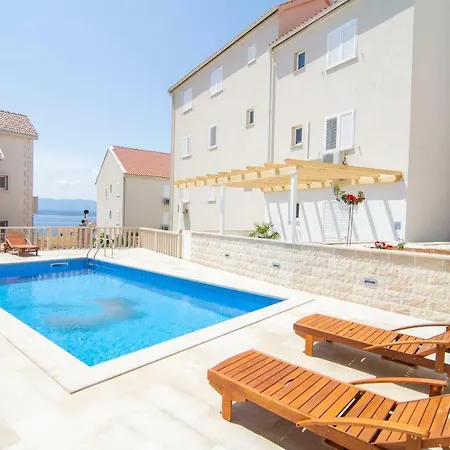 Sara 3 Appartement Bol