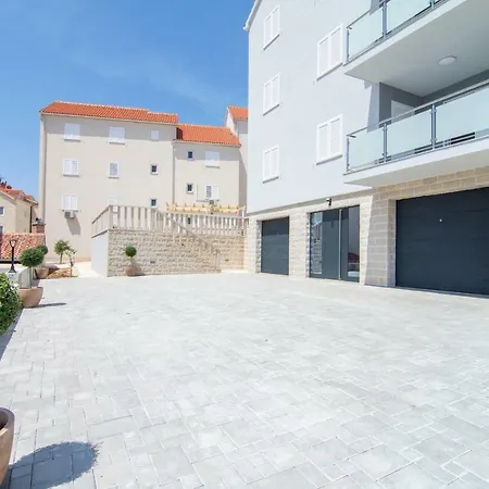 Sara 3 Appartement Bol