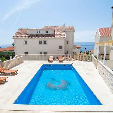 Sara 3 Appartement Bol