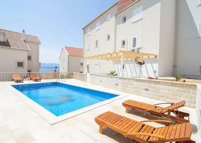 Sara 3 Apartament Bol