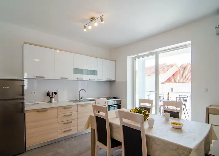 Sara 3 Apartament *