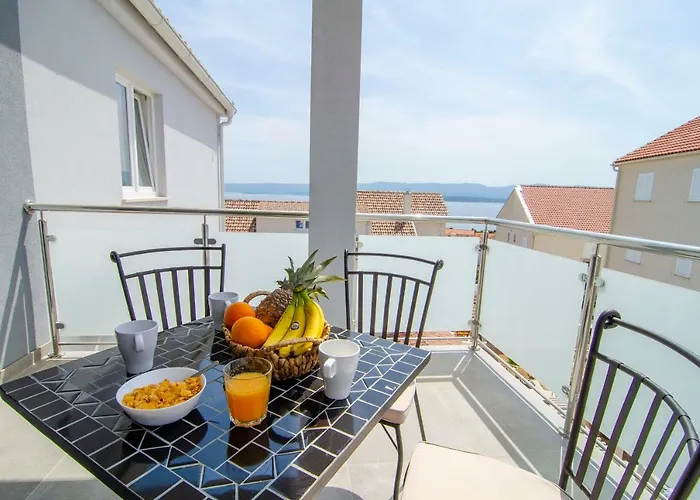 Apartament Sara 3 *