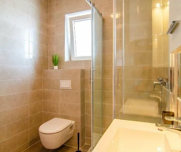 Apartment Sara 3 *