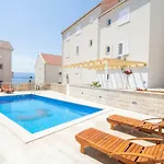 Sara 3 Apartman Bol