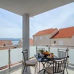 Sara 3 Apartman Bol