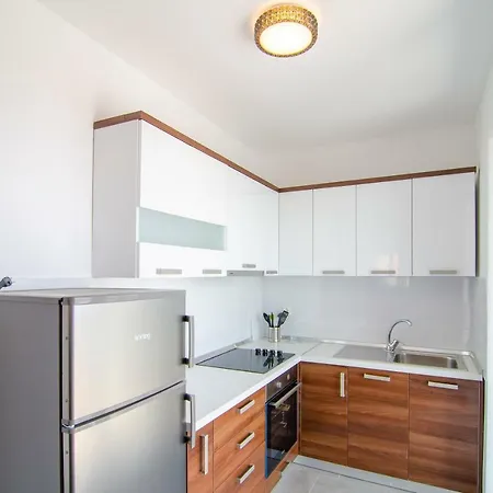 Apartment Sara 3 *