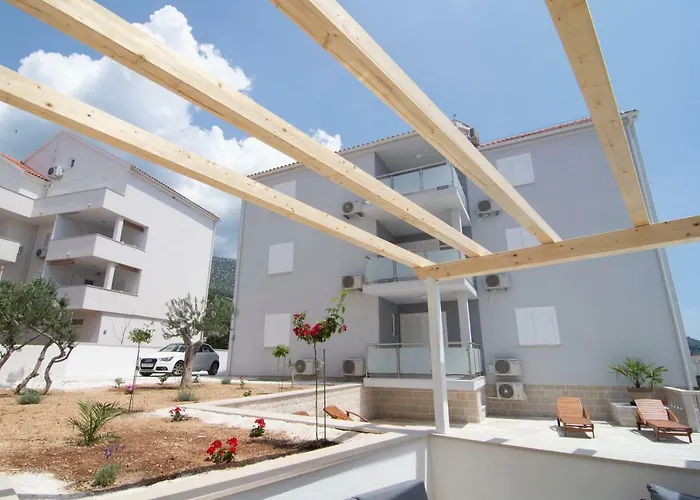 Sara 3 Διαμέρισμα Μπολ